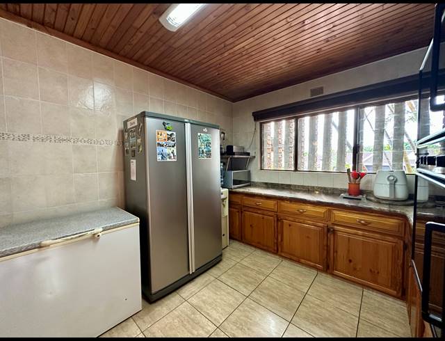 4 BEDROOM HOUSE FOR SALE IN MEER EN SEE